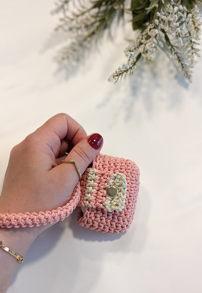 Crochet AirPod Case| Color Baby Pink with Ecru